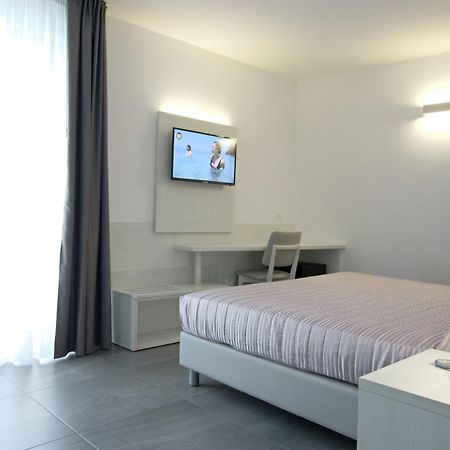 Hotel Paris Λινιάνο Σαμπιαντόρο Εξωτερικό φωτογραφία