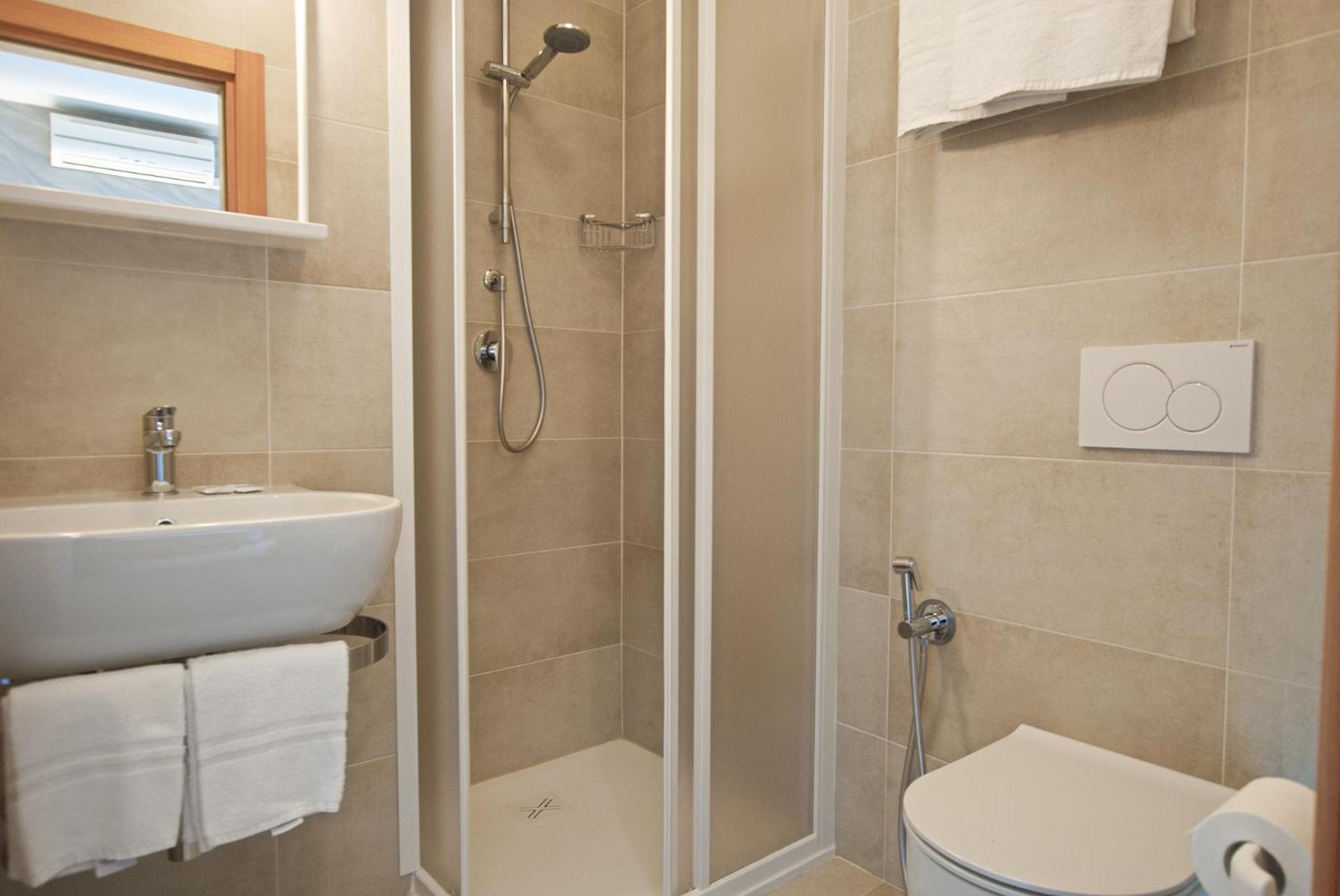 Hotel Paris Λινιάνο Σαμπιαντόρο Εξωτερικό φωτογραφία