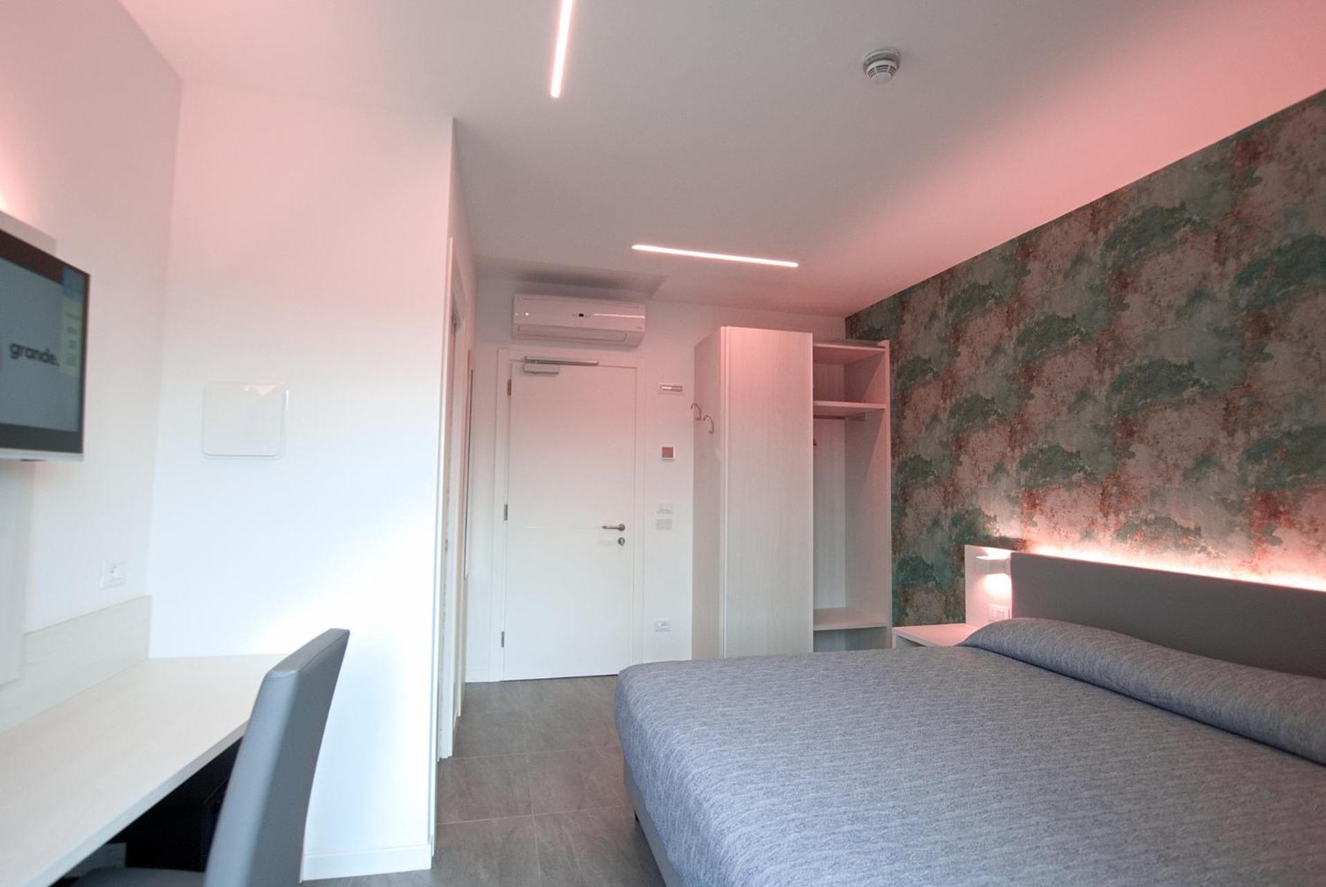 Hotel Paris Λινιάνο Σαμπιαντόρο Εξωτερικό φωτογραφία
