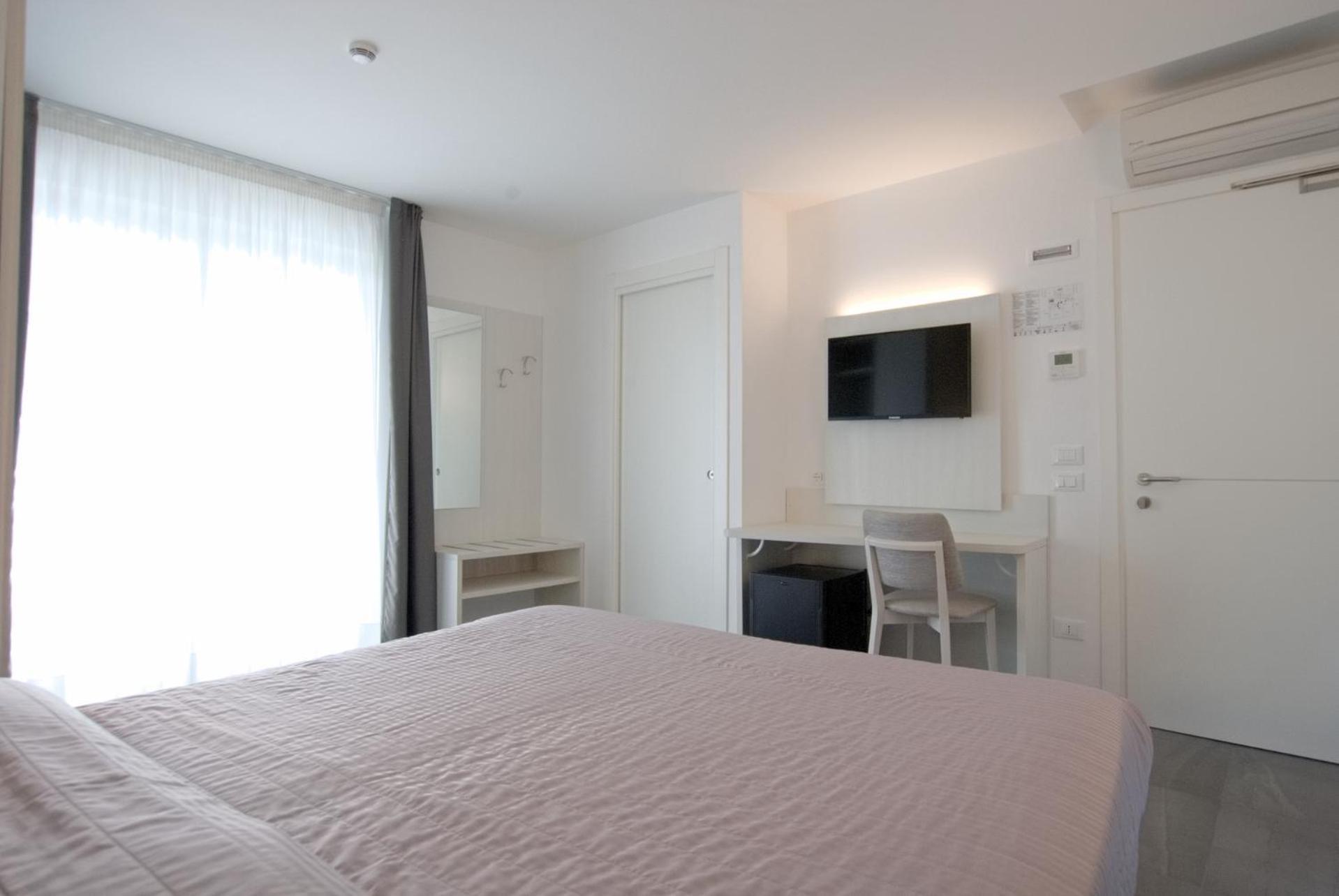 Hotel Paris Λινιάνο Σαμπιαντόρο Εξωτερικό φωτογραφία
