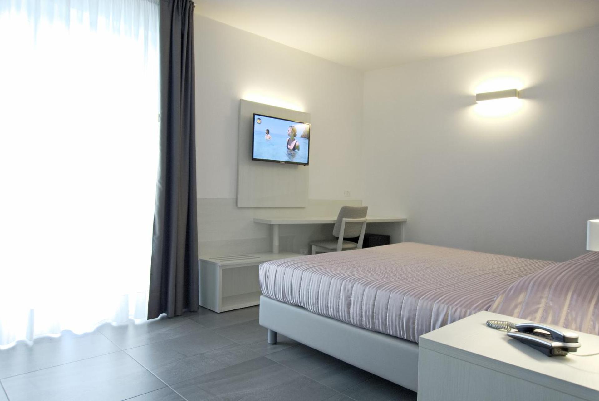 Hotel Paris Λινιάνο Σαμπιαντόρο Εξωτερικό φωτογραφία